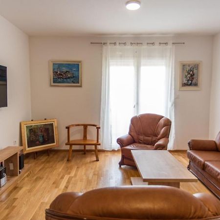 Sunny Hill Suite Ljubovic Ποντγορίτσα Εξωτερικό φωτογραφία