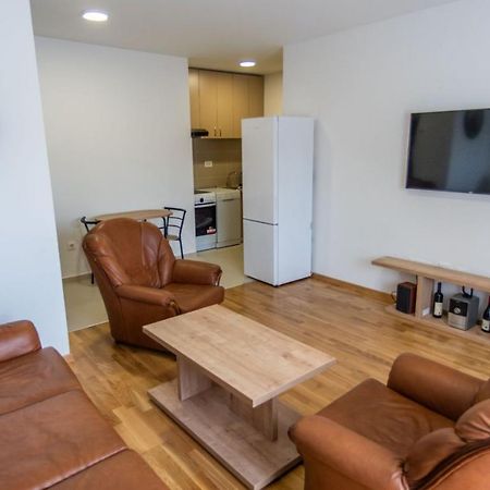 Sunny Hill Suite Ljubovic Ποντγορίτσα Εξωτερικό φωτογραφία