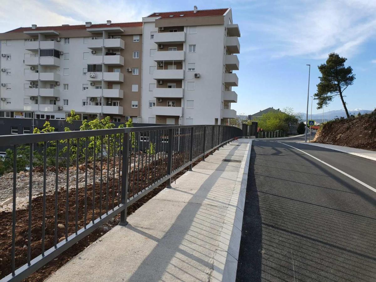 Sunny Hill Suite Ljubovic Ποντγορίτσα Εξωτερικό φωτογραφία