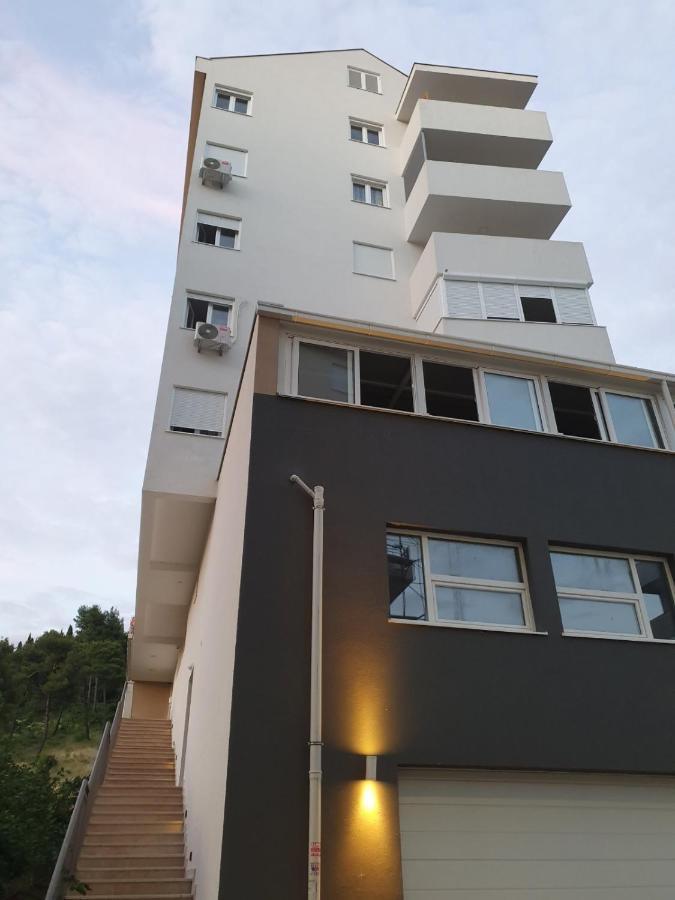Sunny Hill Suite Ljubovic Ποντγορίτσα Εξωτερικό φωτογραφία