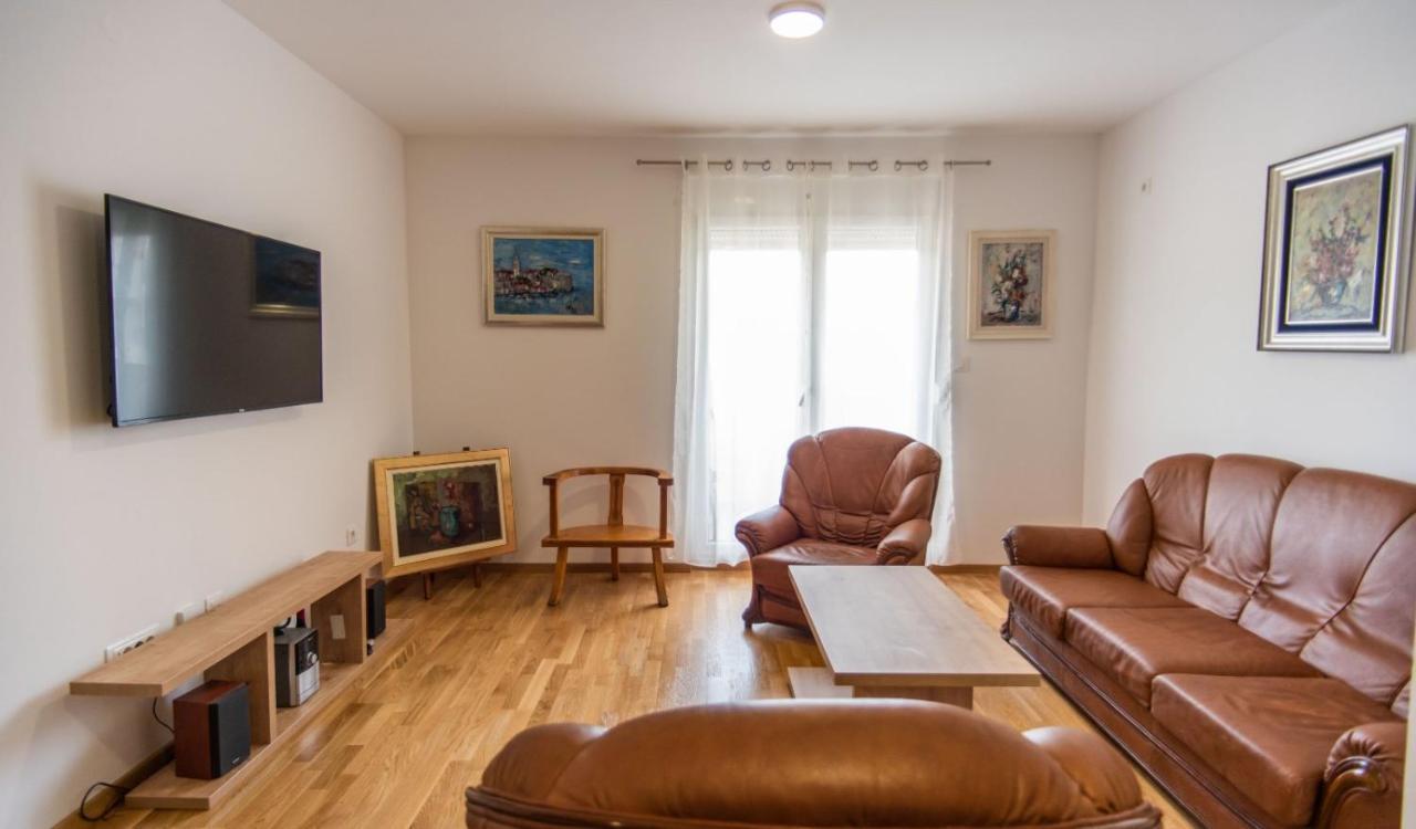 Sunny Hill Suite Ljubovic Ποντγορίτσα Εξωτερικό φωτογραφία